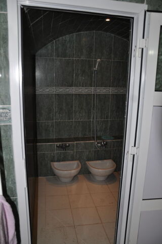  Maison � vendre 6 pi�ces 300 m� Nedroma wilaya de tlemcem