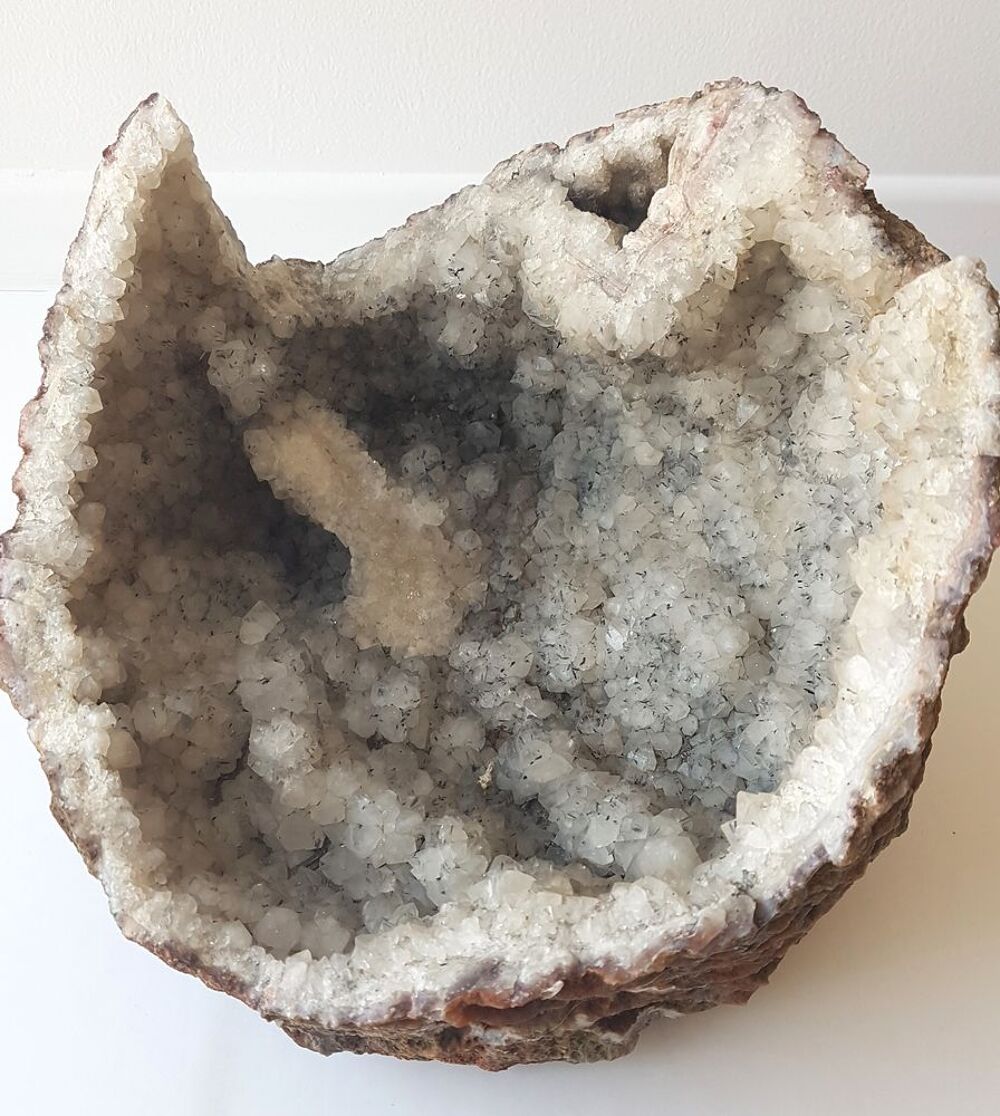 G&eacute;ode cristaux de quartz 30 cm Décoration