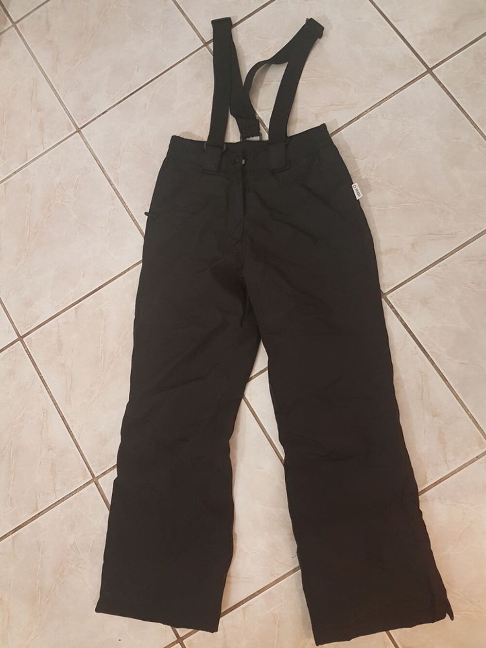 vends blouson et pantalon de ski Vtements enfants