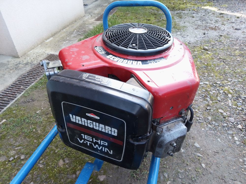 MOTEUR TRACTEUR TONDEUSE AUTOPORT&Eacute;E BRIGGS ET STRATTON OHV Bricolage