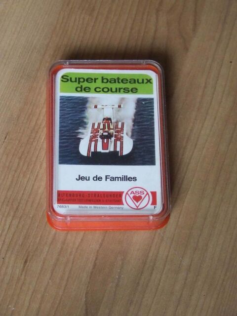 Jeu de familles  �super bateaux de course�  TBE 1 Bagnolet (93)