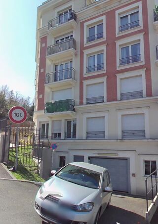  Parking / Garage à louer 10 m²