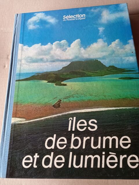 Livre Iles de Brume et de lumière  Villiers (86)
