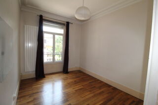  Appartement à louer 3 pièces 52 m²