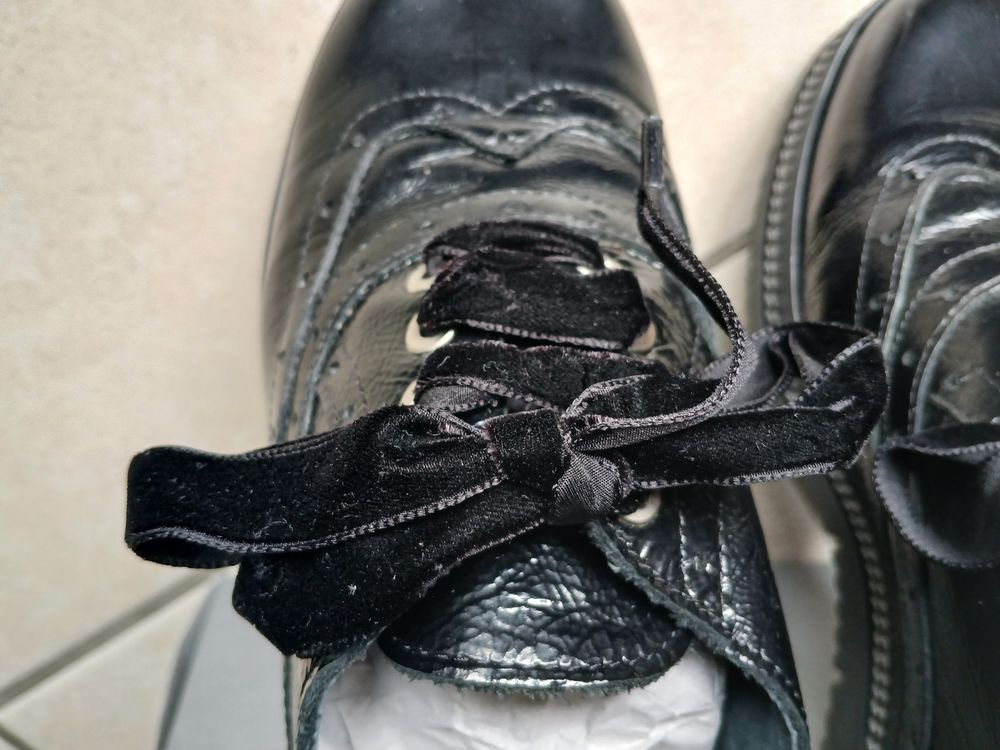CHAUSSURES DERBY CUIR NOIRES FEMME	 Chaussures