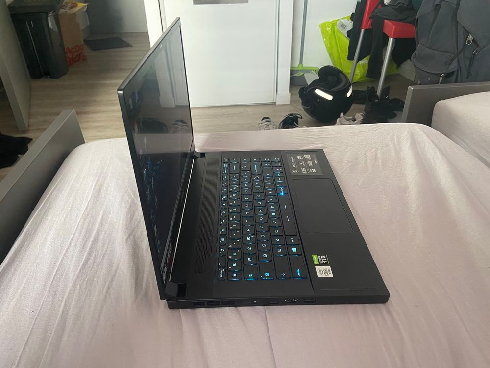 PC GAMER MSI GS66 Stealth 15 pouces ( I7 - 240Hz - 16 go - 1 Matériel informatique