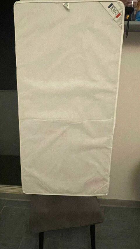 matelas+b�b� 15 Sainte-Clotilde (97)