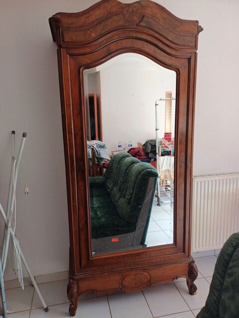 ARMOIRE ANCIENNE 200 Saint-Pierre-le-Mo�tier (58)