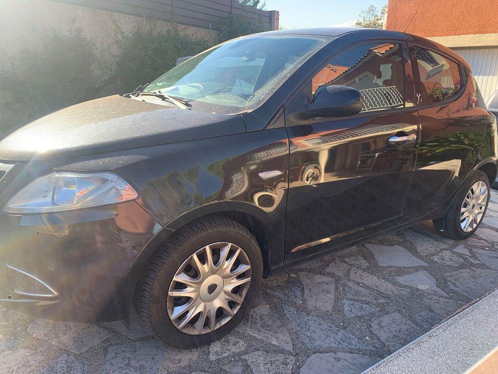 Ypsilon 1.2 8v 69 ch Stop&Start Silver 2013 occasion 34990 Juvignac