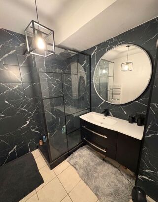  Appartement à louer 3 pièces 93 m²