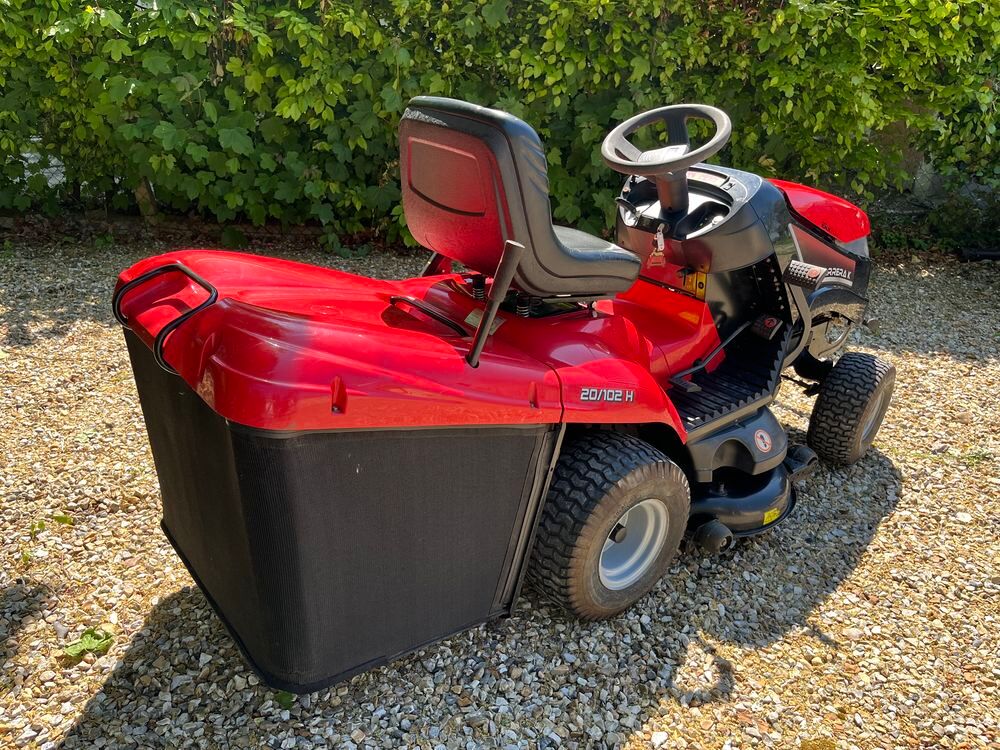 auto port&eacute;e Carrera 20cv Jardin