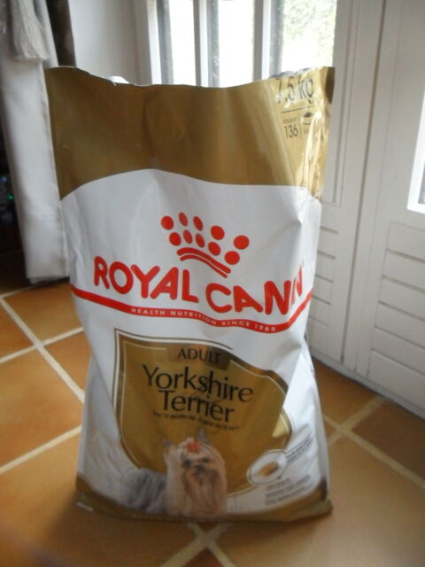 Croquettes ROYAL CANIN Yorkshire adulte Denonville (28)