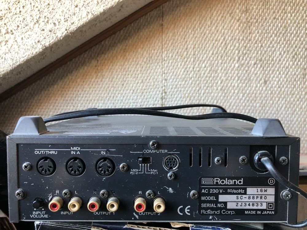 Expandeur Roland Canvas SC-88 pro Instruments de musique