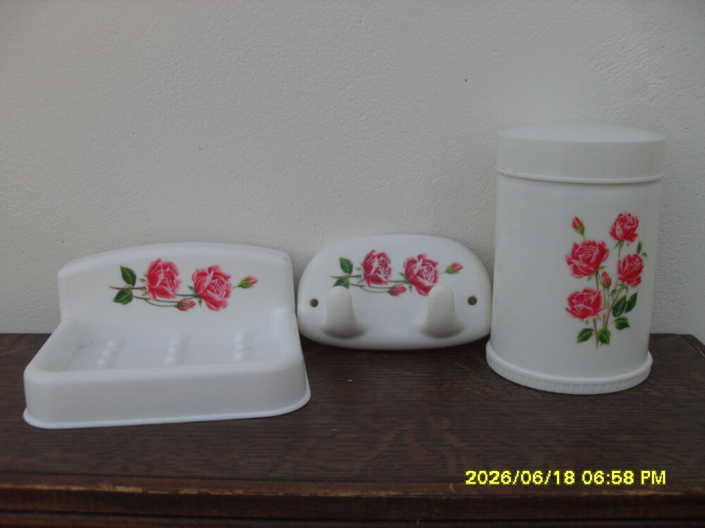 Ensemble de salle de bains vintage SYLA : un porte-gant, et Décoration