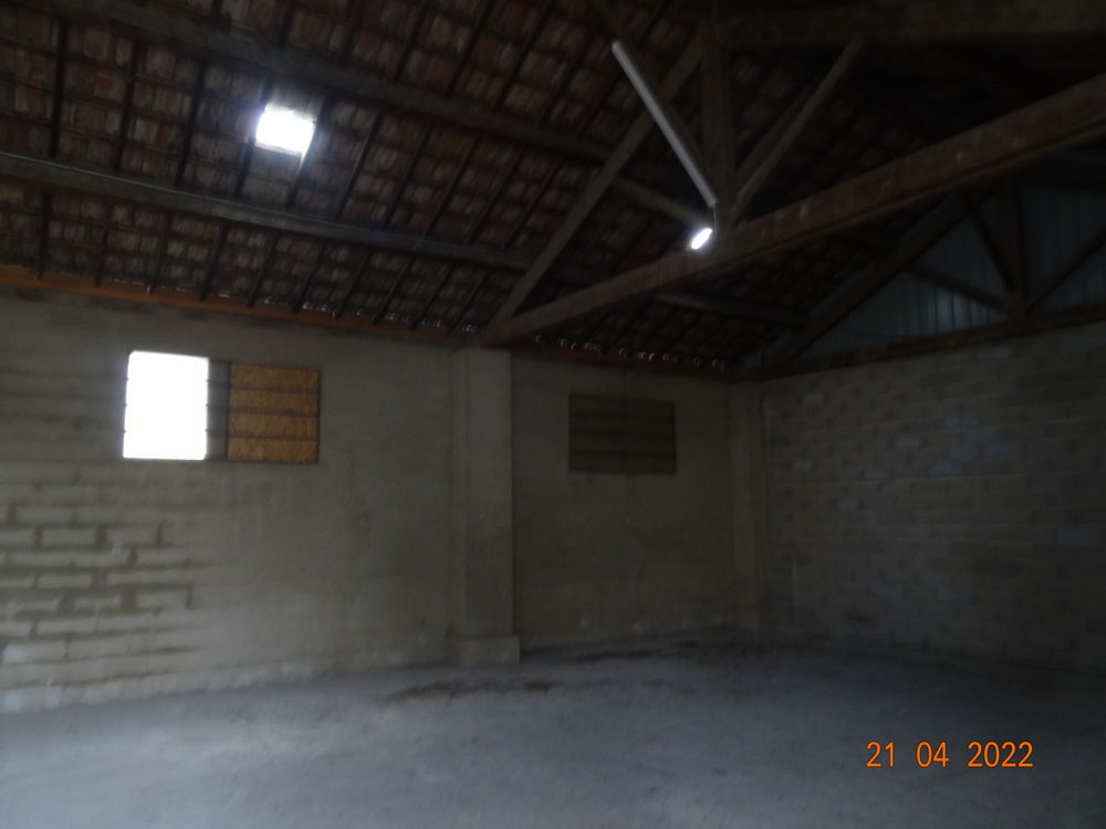 Location Autre local entrepôt vide dispo 100m2 environ pres Orange  Violès Vacqueyras