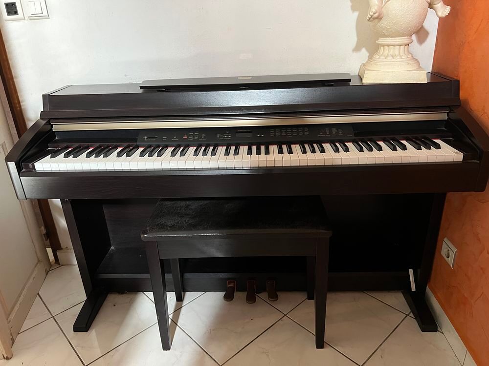 piano Yamaha clavinova Instruments de musique