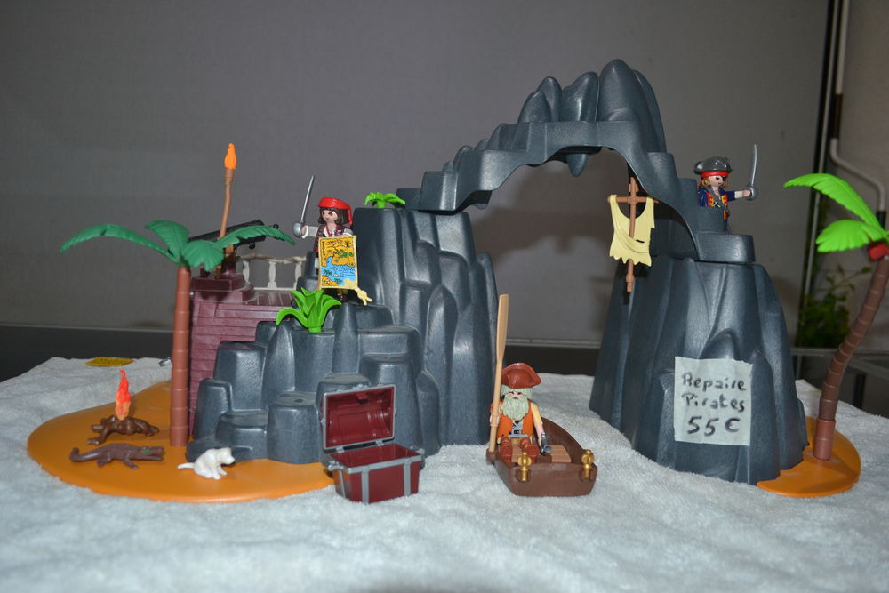 PLAYMOBILS - FIGURINES PIRATES Jeux / jouets