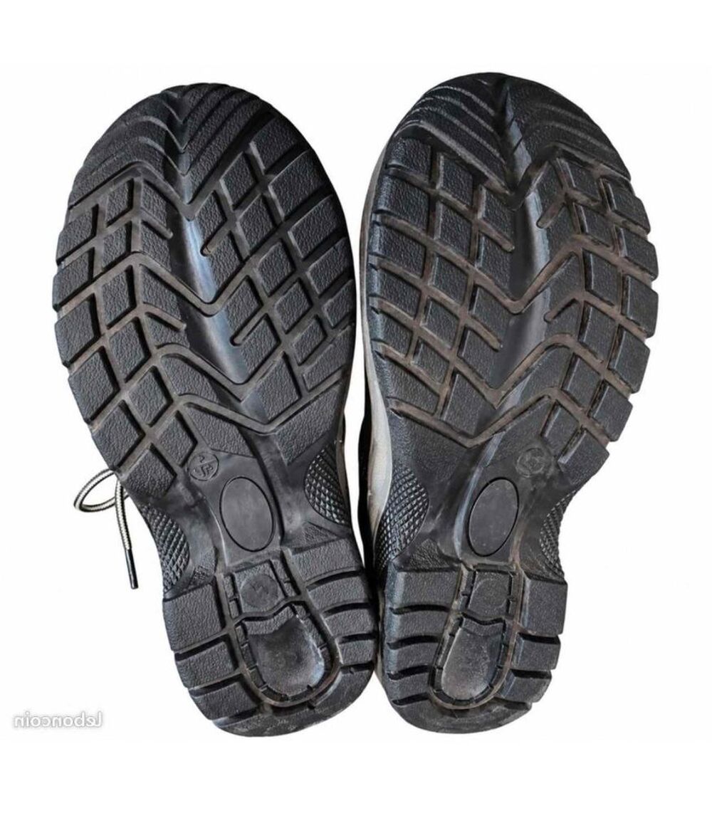 Chaussure de s&eacute;curit&eacute; taille 38 Chaussures