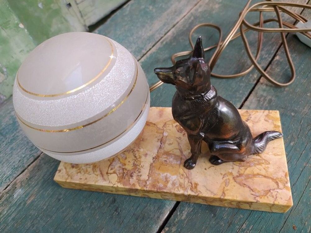Lampe Art D&eacute;co Chien Berger Allemand 
