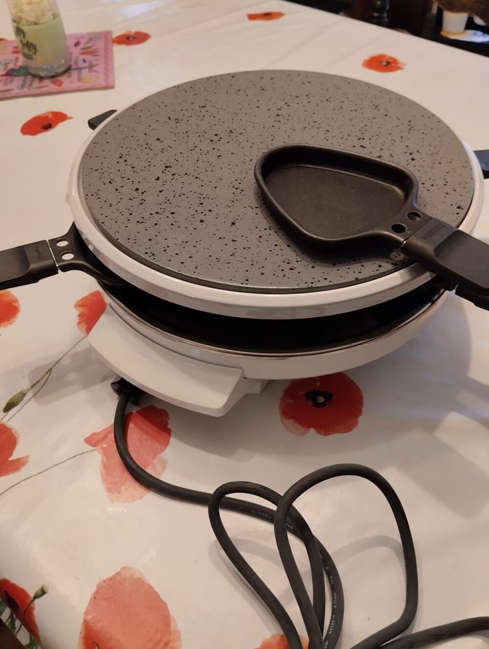 Four &agrave; raclette et pierrade Electroménager