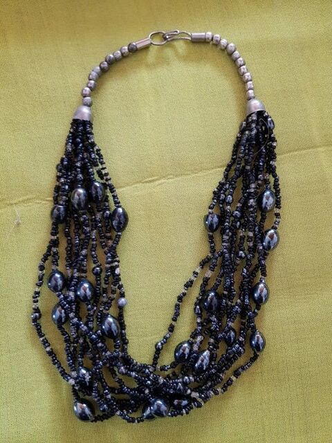 Collier perles noires multi brin tres bon etat 47 cm de long 5 Viriat (01)