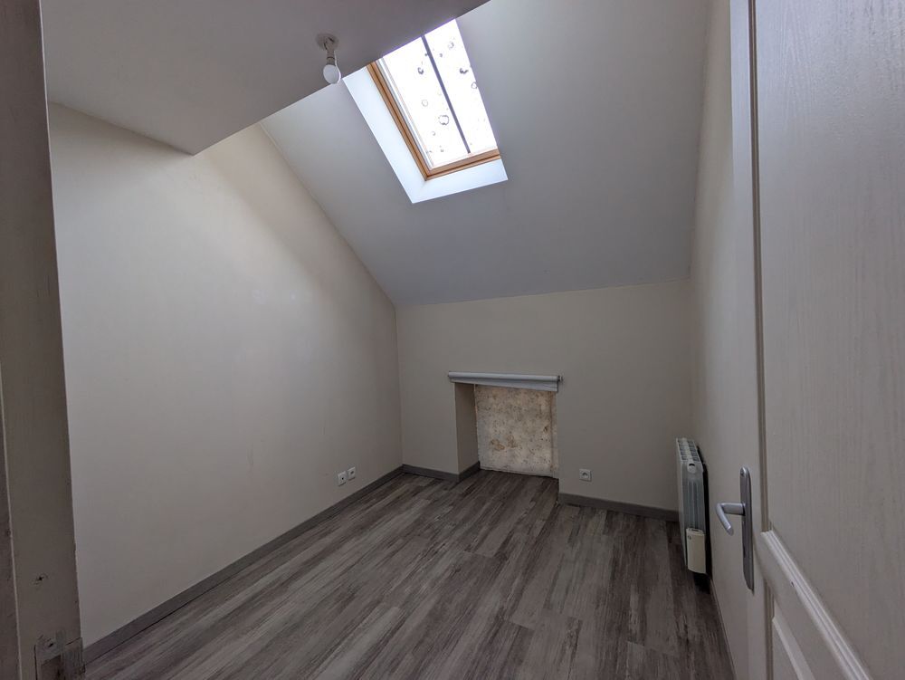 Location Duplex/Triplex 15MNS GARE PASS NAVIGO - MONTEREAU FAULT YONNE 77130 Voulx