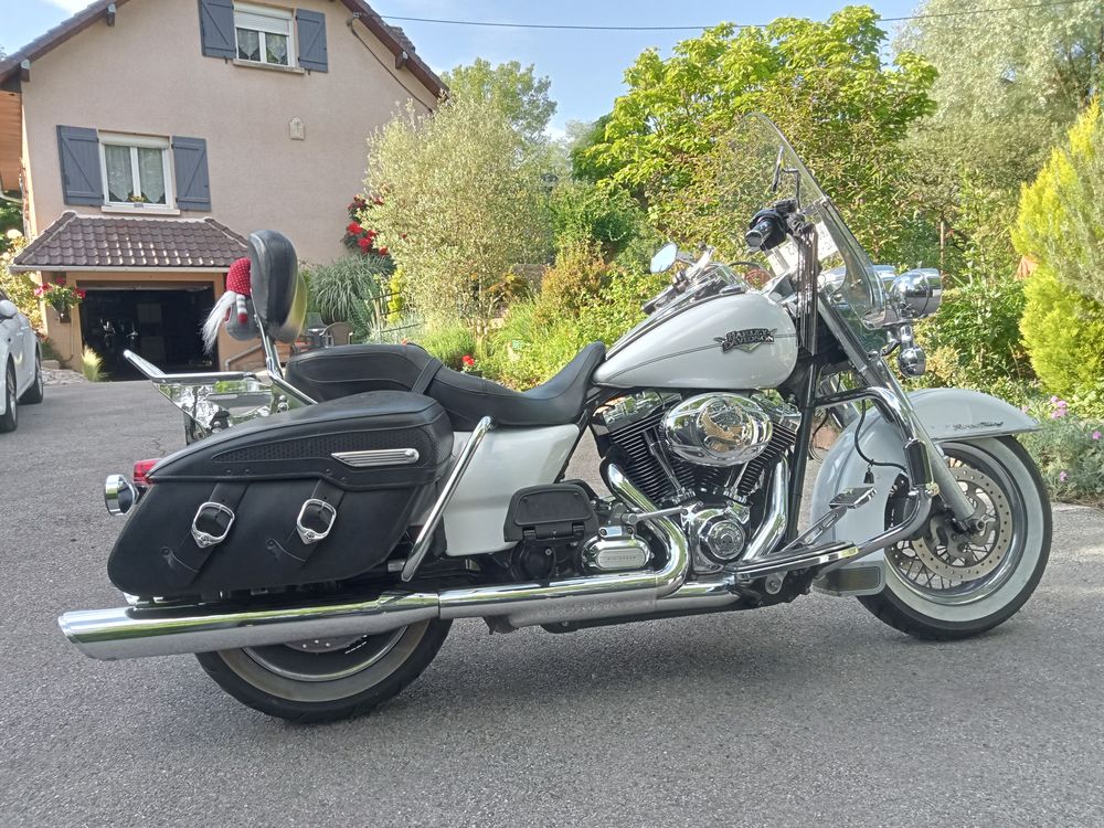 HARLEY-DAVIDSON 2012 occasion 71290 Loisy