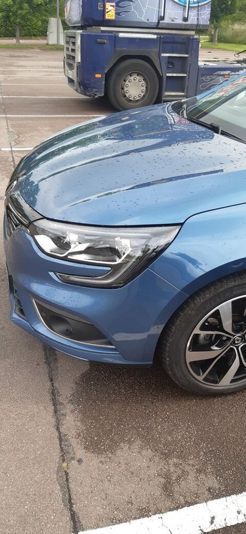 Renault Megane IV M&eacute;gane IV Berline TCe 140 Energy Business 2018 occasion Saint-Florentin 89600