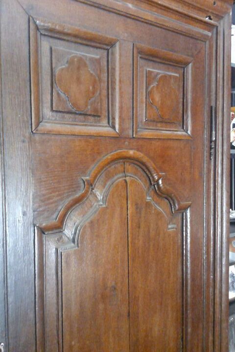 ARMOIRE  ANCIENNE PLUS  QUE 200ANS  EN CHENE  150 Olivet (45)