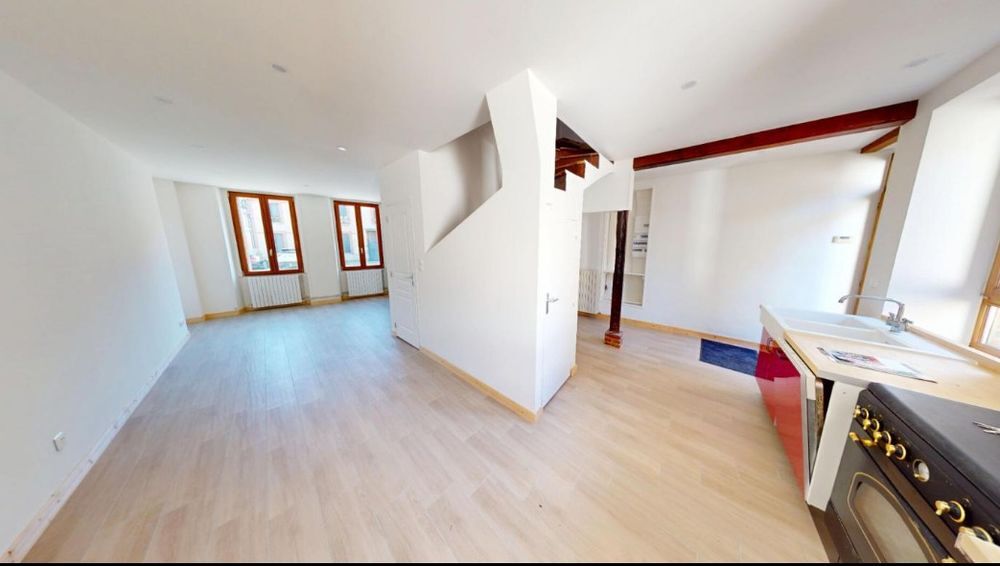 Vente Maison Maison de bourg avec cour et dépendance La ville-aux-clercs