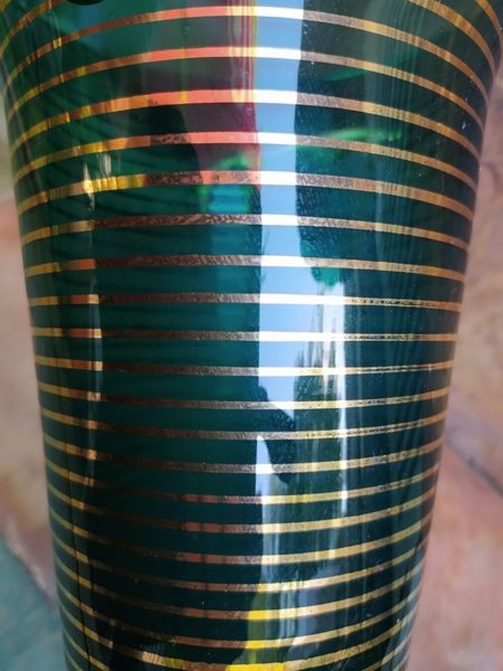 Grande Vase Vintage Verre Bleu et Stries Dor&eacute;es Ann&eacute;es 60 Décoration