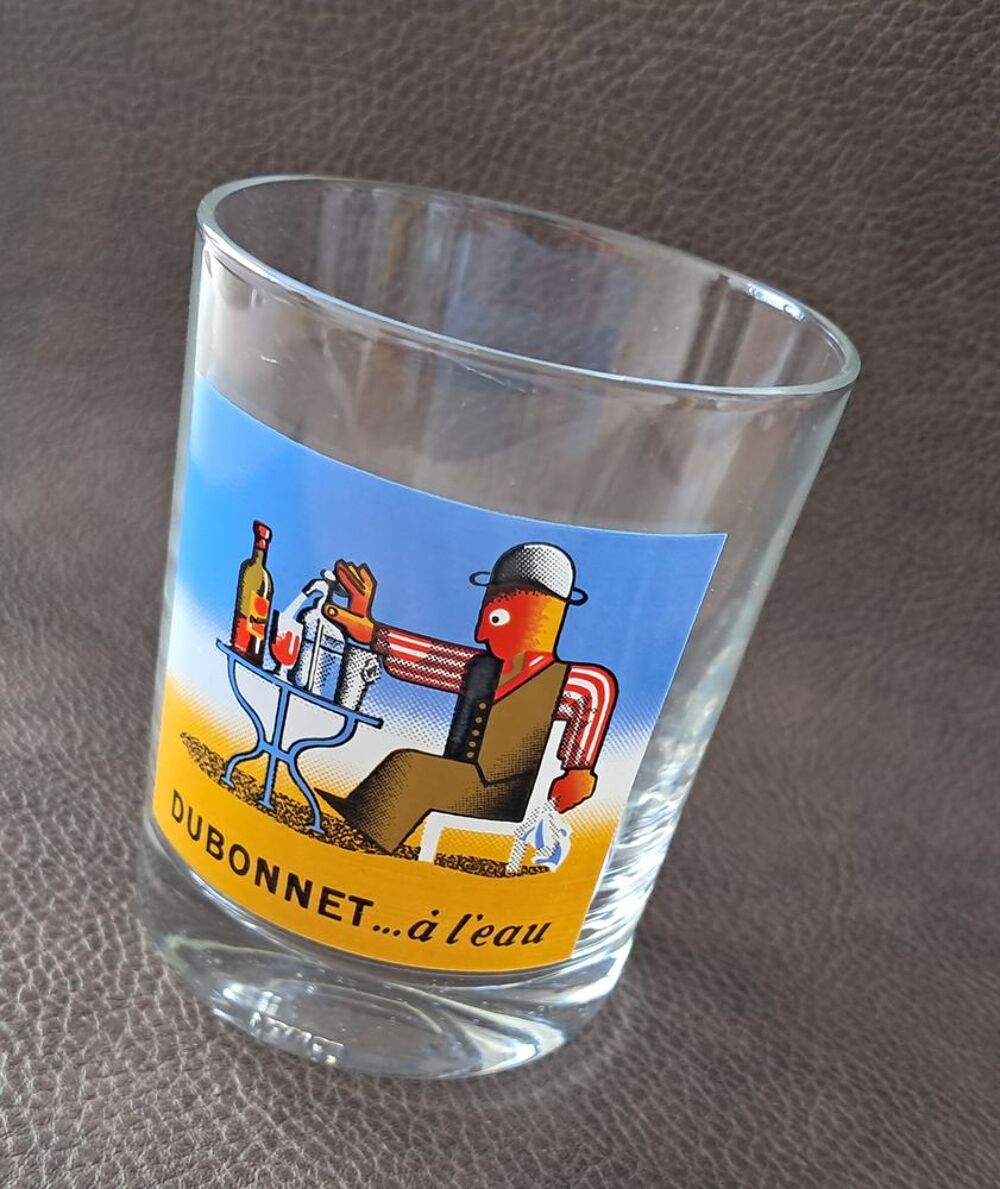 Verre publicitaire illustr&eacute; ap&eacute;ritif fran&ccedil;ais Dubonnet 