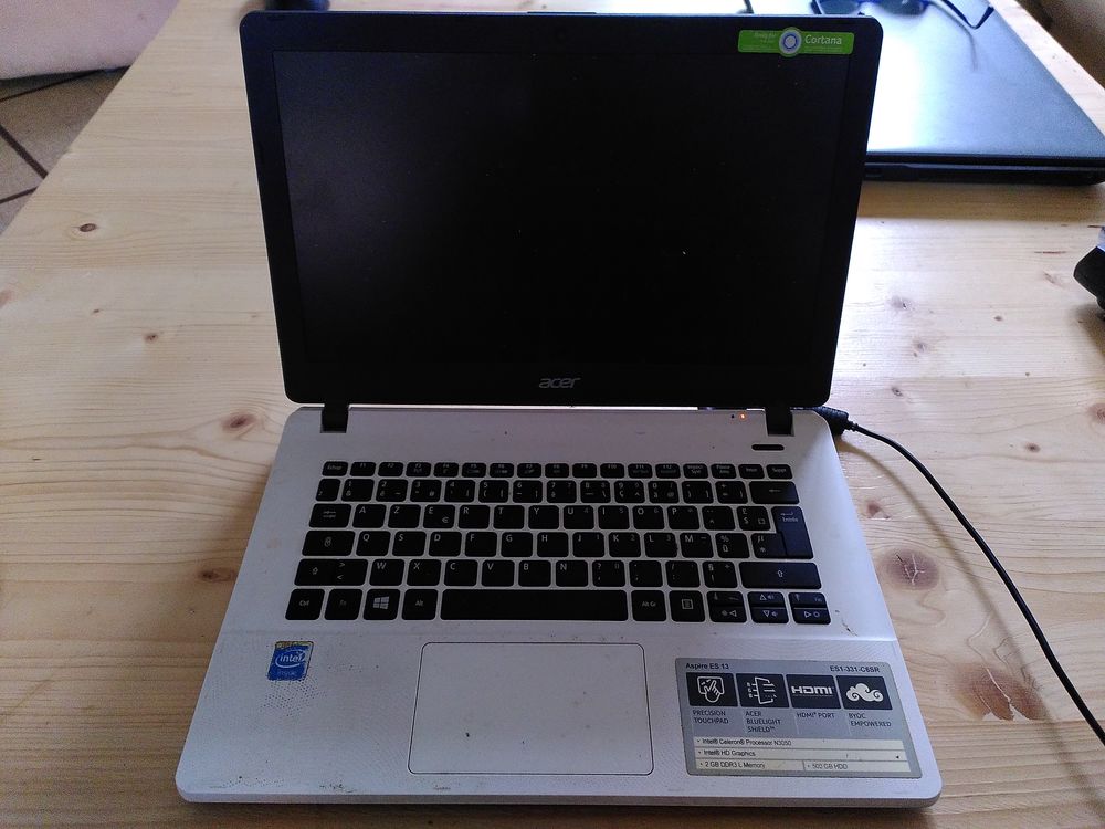 Acer Aspire ES1-331-C65R Celeron N3050 - Pour pi&egrave;ces Matériel informatique