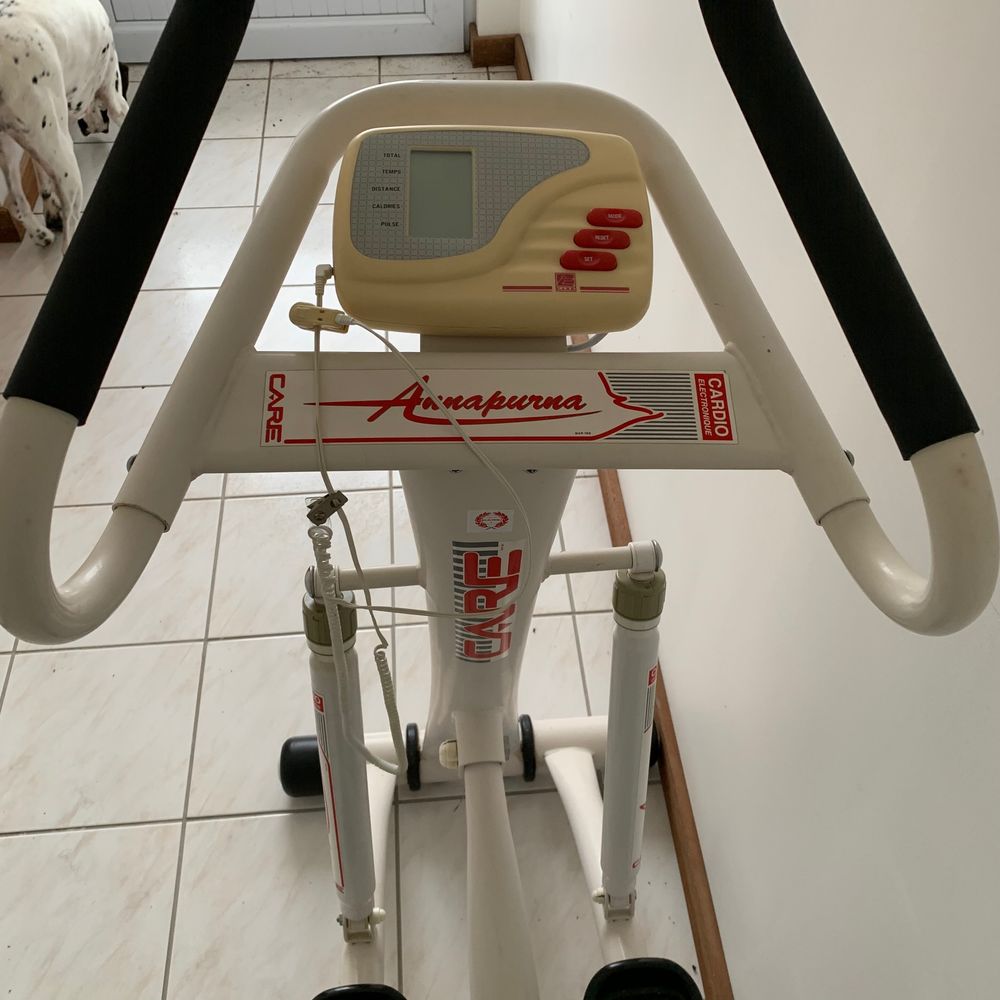 VELO ELLIPTIQUE CARE Vélos