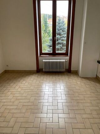 Location Appartement F2 au RDC Dunières