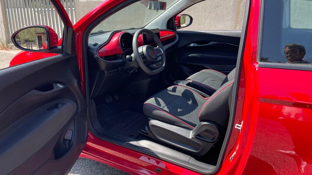 500 E cabriolet FIAT lectrique RED 95ch 2023 occasion 13260 Cassis