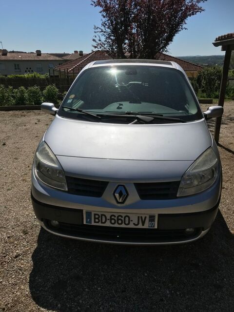 Renault grand scenic ii Grand Scenic 1.9 dCi 125 Euro 4 Latitude