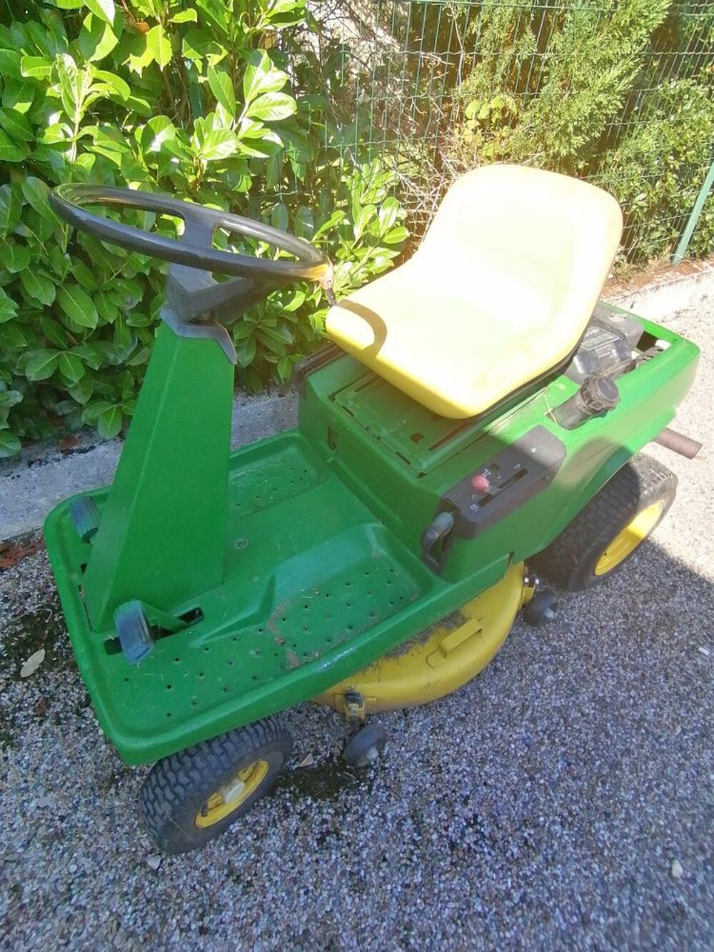 Tondeuse autoport&eacute; Jardin