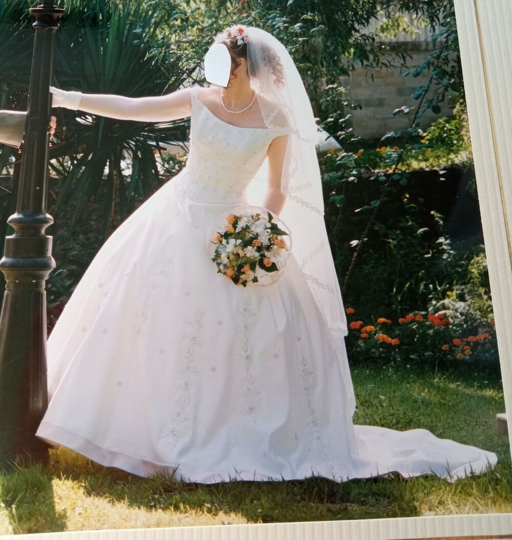 Robe de mari&eacute;e &eacute;cru V�tements