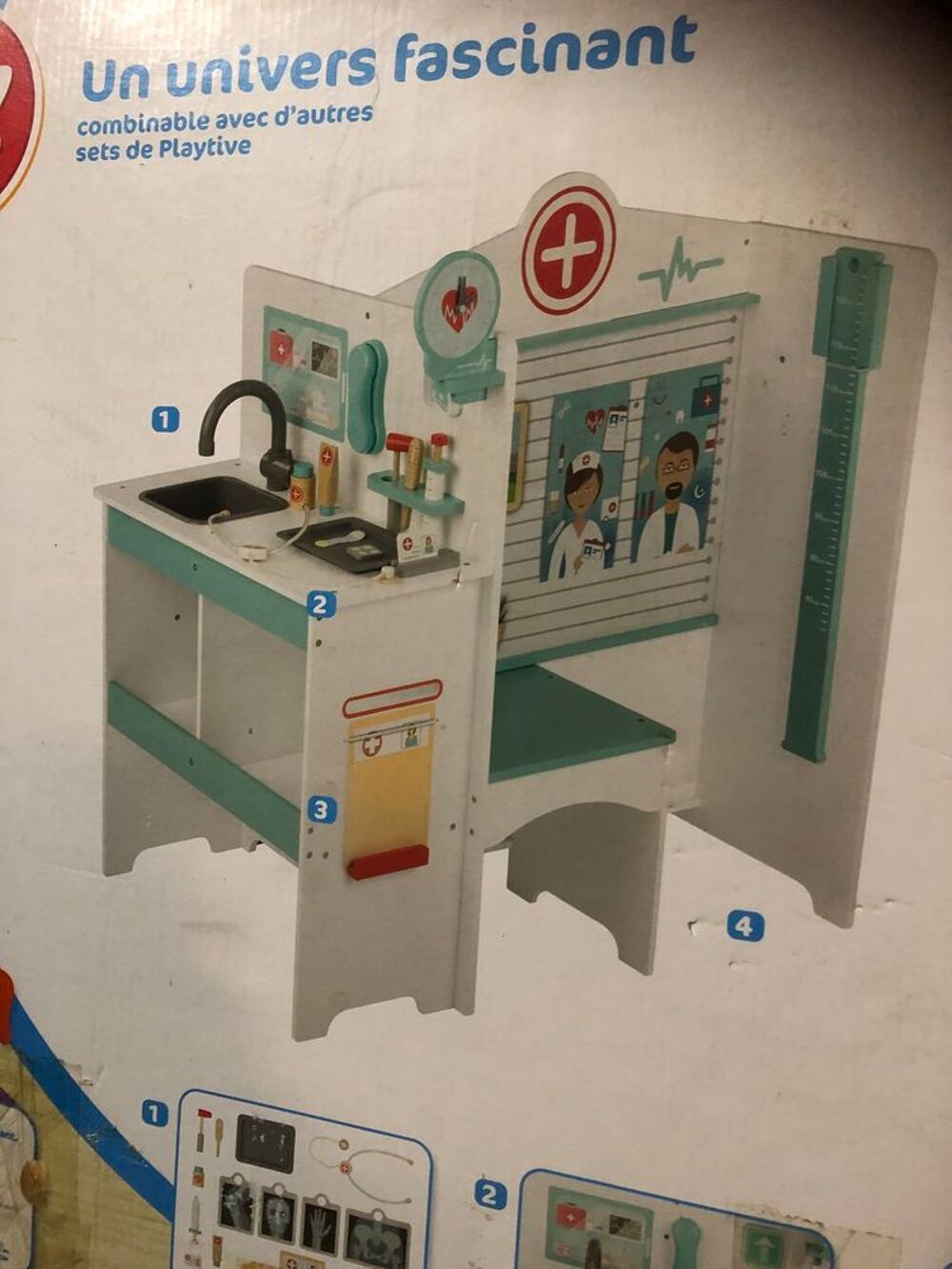 Cabinet m&eacute;dical en bois
Jeux / jouets