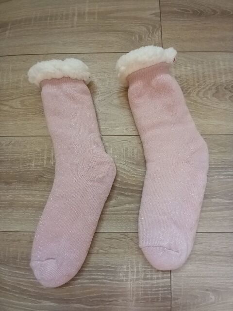 Chaussettes fourr�e antid�rapante rose t 38 Villiers (86)
