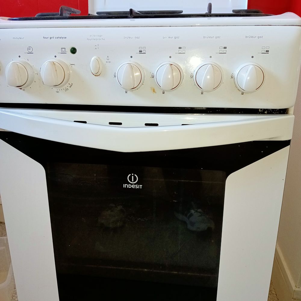 Gazini&egrave;re Indesit Electroménager