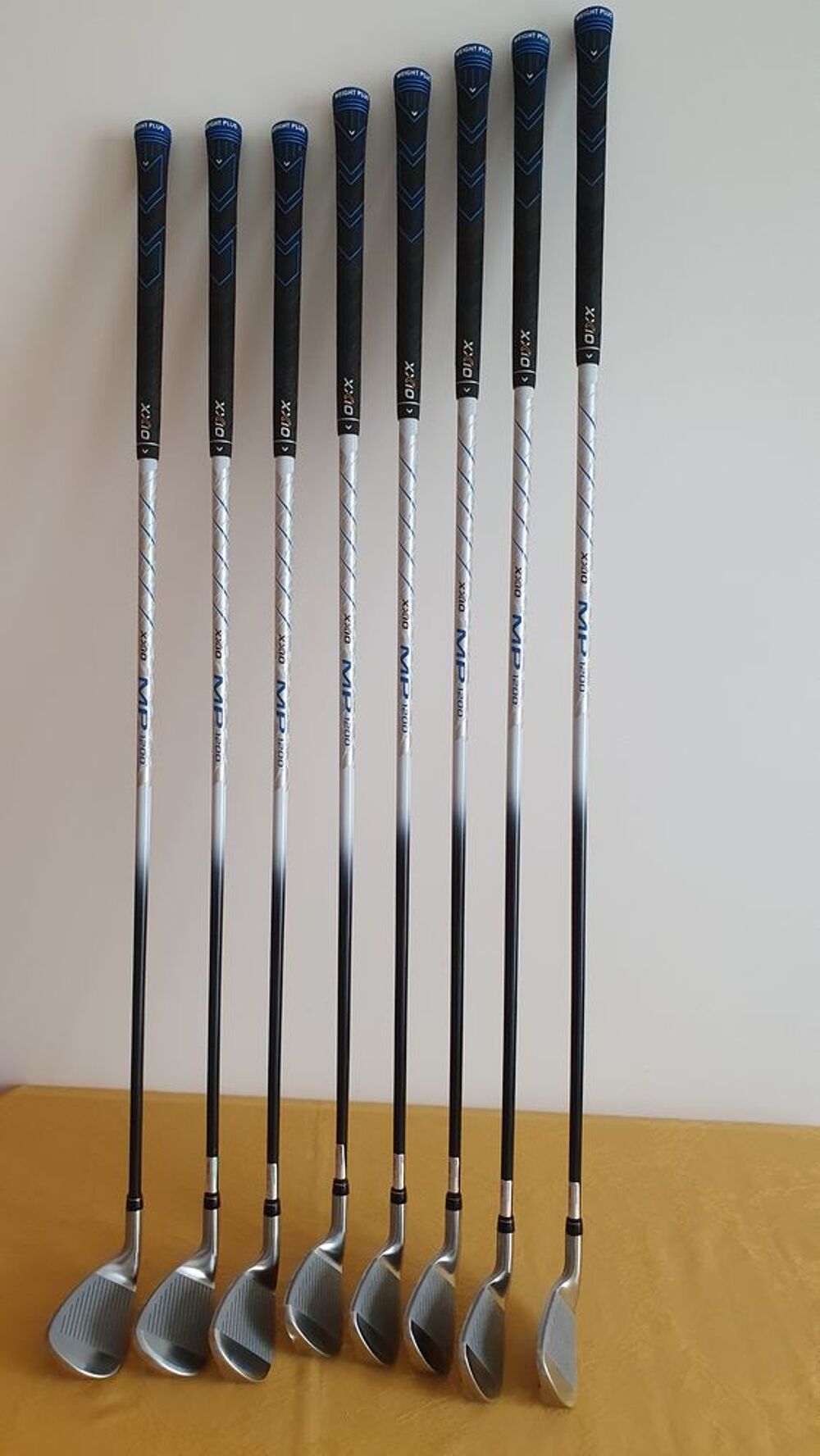 Clubs de golf XXIO 12. Serie de fers du 5 au SW (8fers). Sports