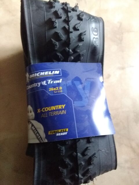 Pneu VTT Michelin (NEUF)26x2.00 (52-559) country trail 16 Crolles (38)