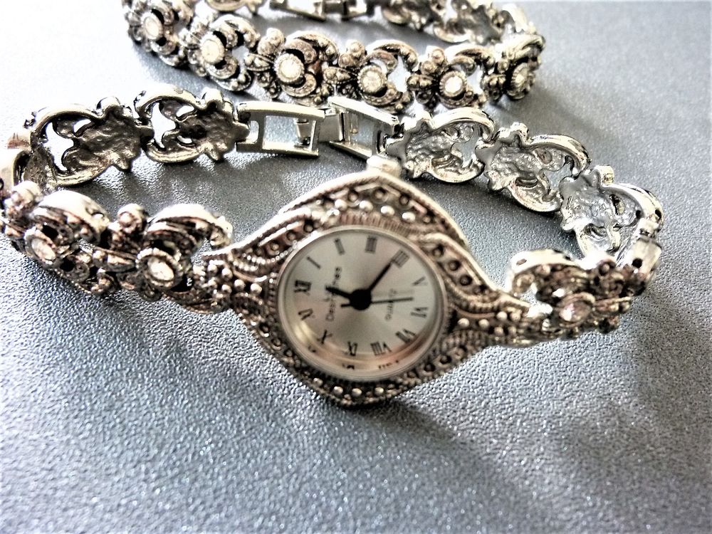 LUC DESROCHES montre + bracelet parure dame baroque 1980 Bijoux et montres