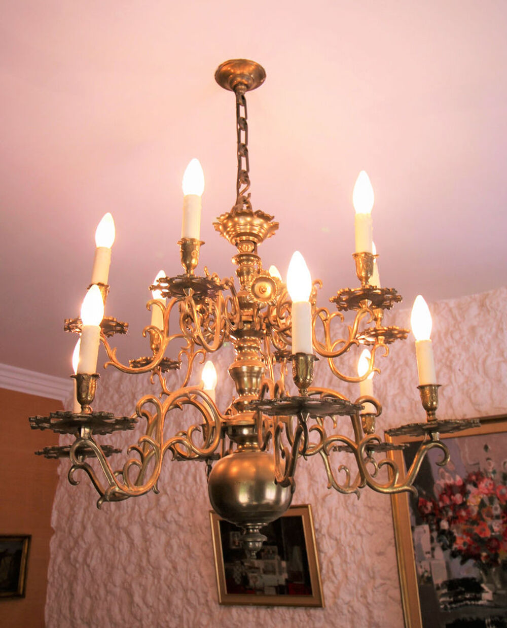 Lustre hollandais en laiton dor&eacute;. 
D�coration