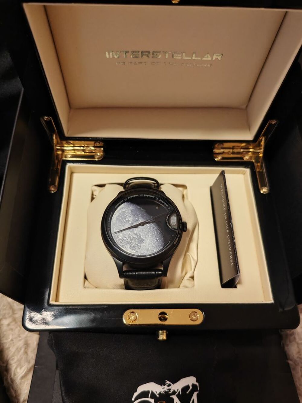 La montre en hommage &agrave; l'exploration spatiale de NASA Bijoux et montres