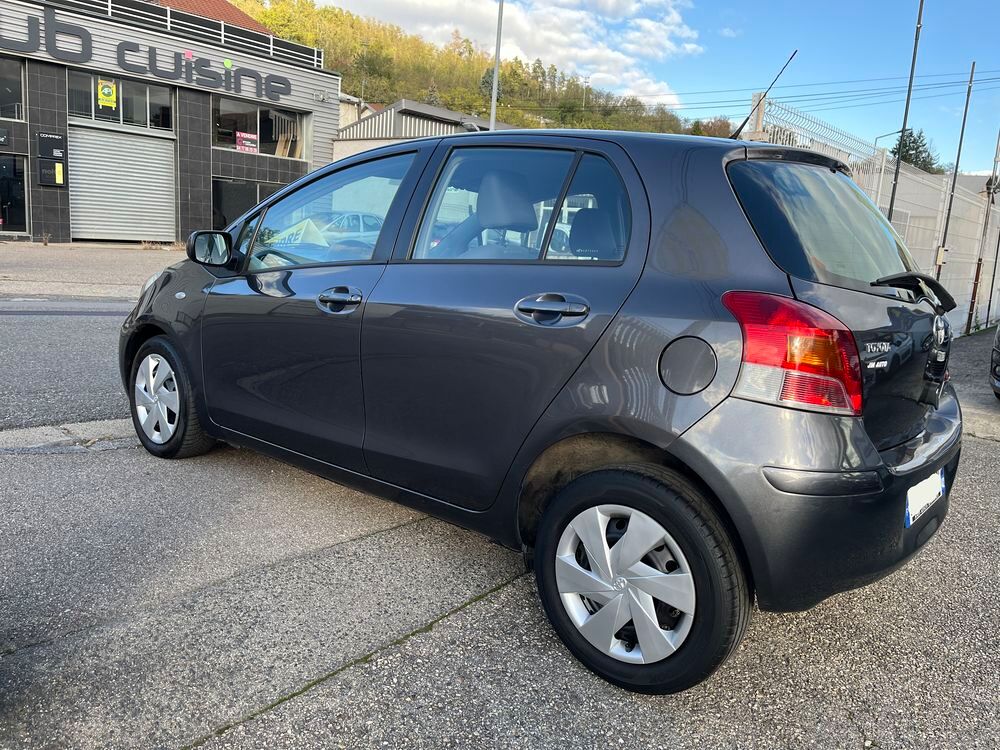 Yaris 100 VVT-i Stop & Start In 2009 occasion 42700 Firminy