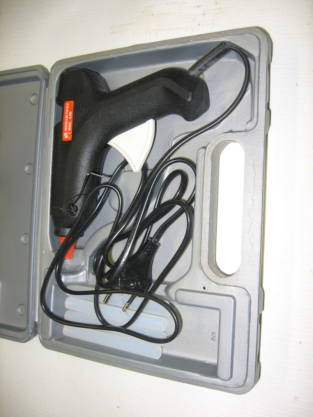 pistolet &agrave; colle et pistolet &agrave; souder Bricolage