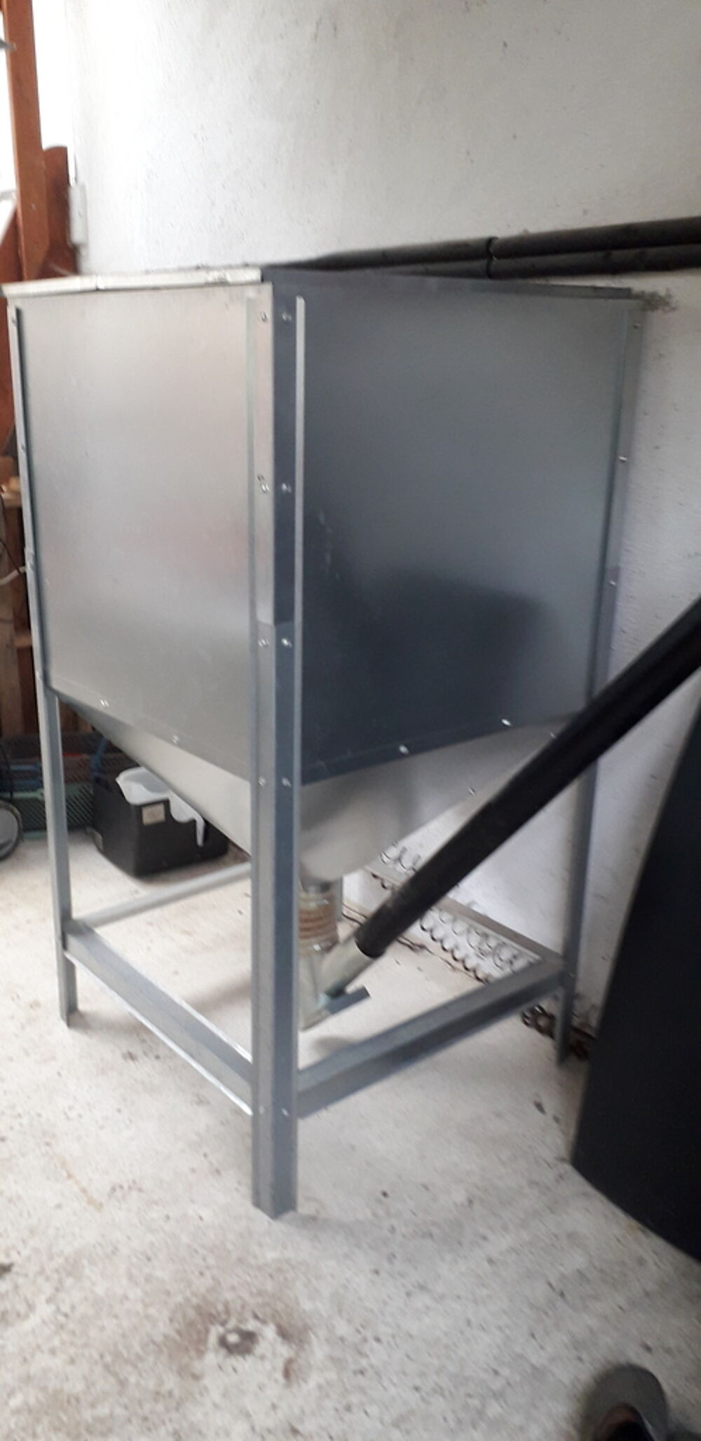 silo pour chaudi&egrave;re &agrave; pellets de 600l Meubles